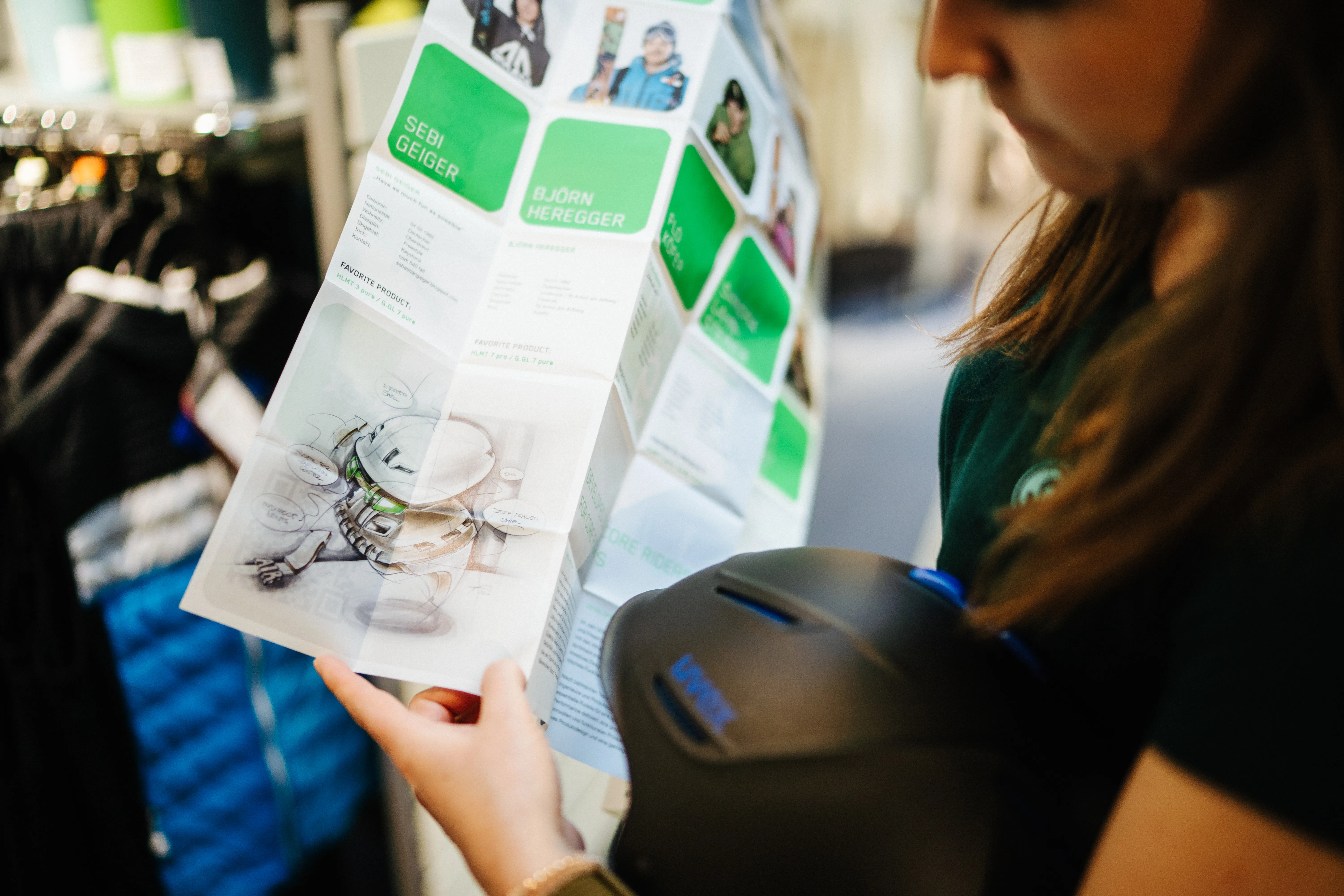 Aufgeklappter Pocketfolder Uvex